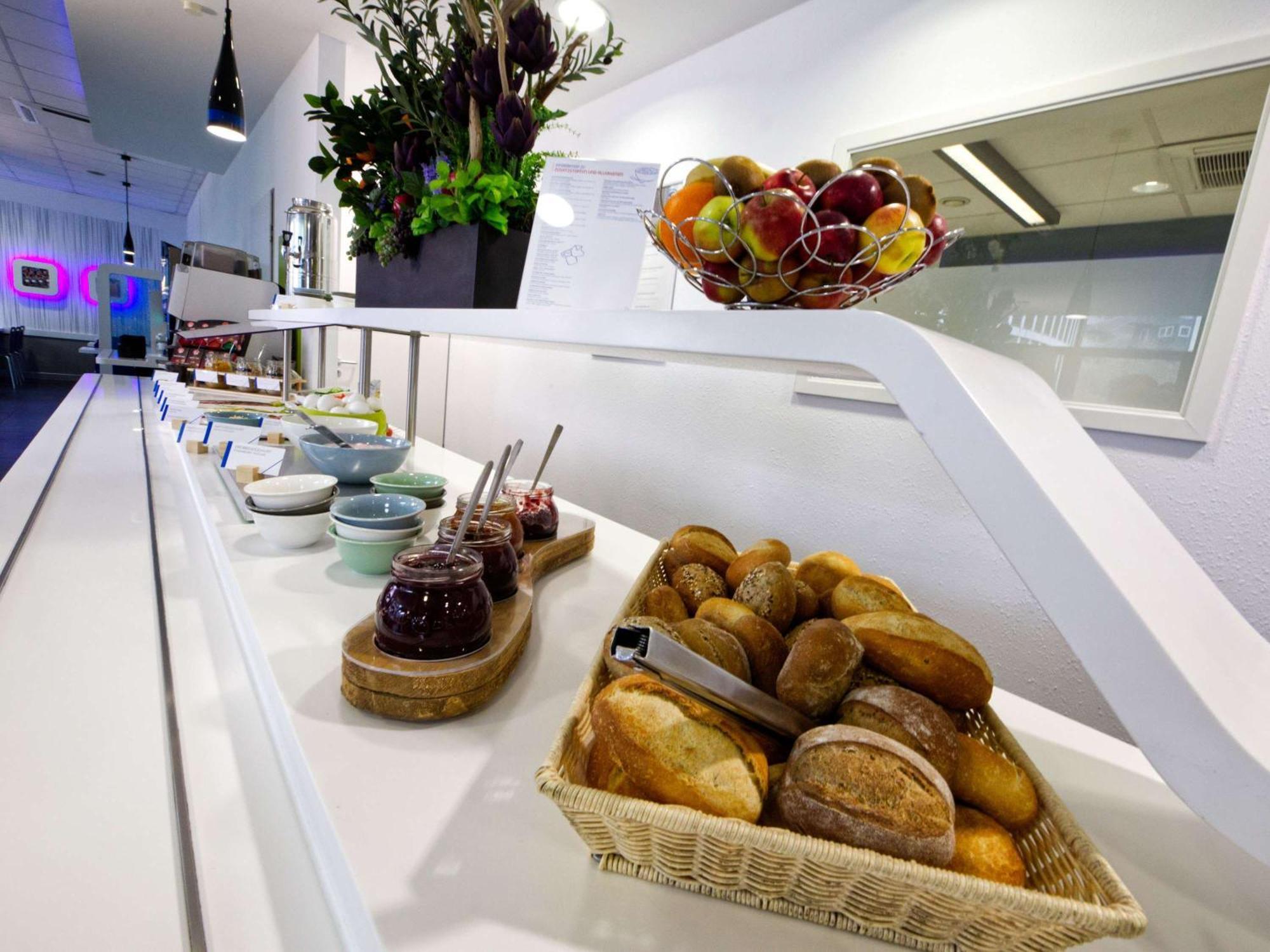 Ibis Budget Koeln Messe Экстерьер фото
